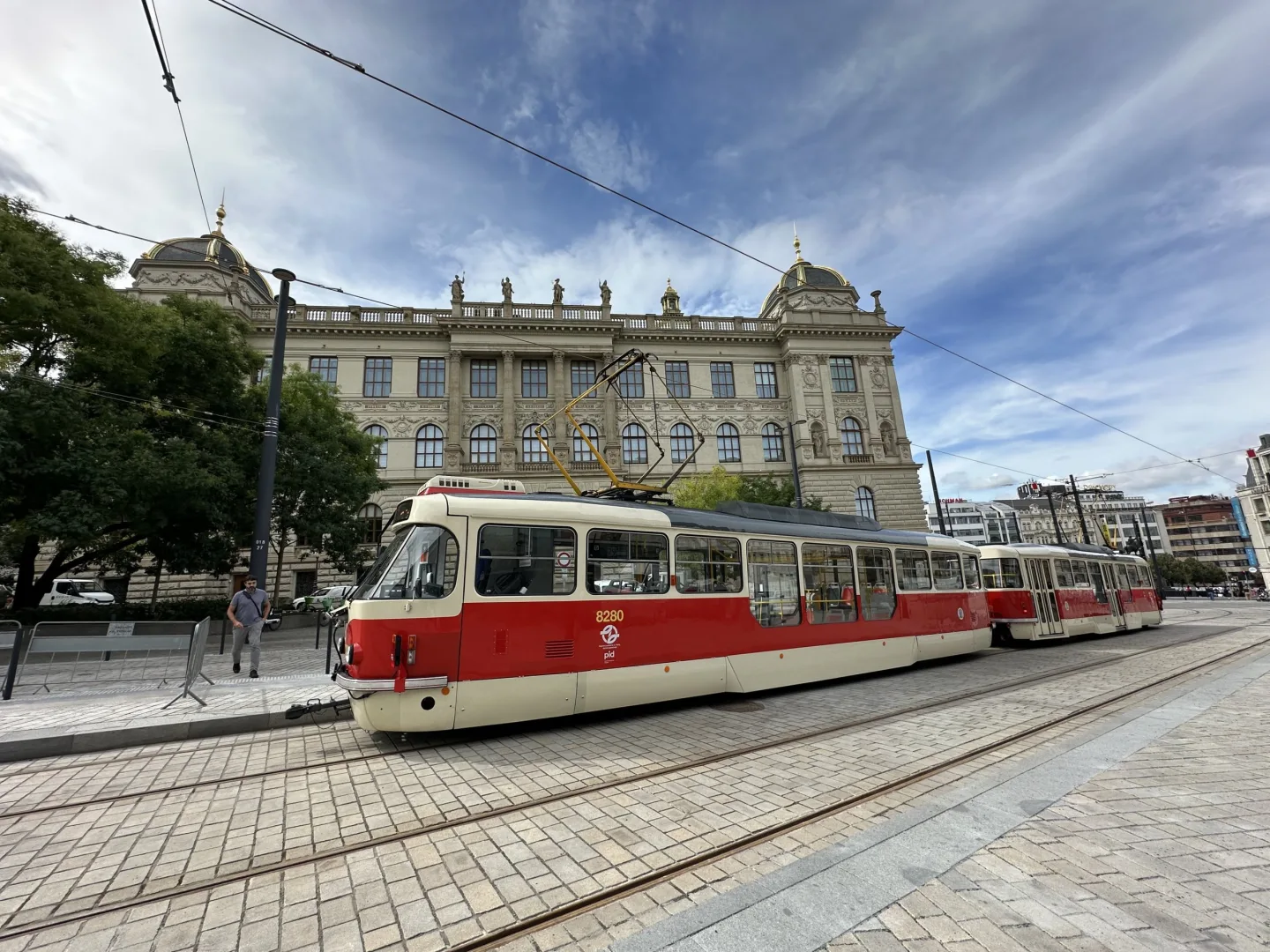 K Muzeu se vrací tramvaje, trať na Václavák zatím využijí v případech nouze
