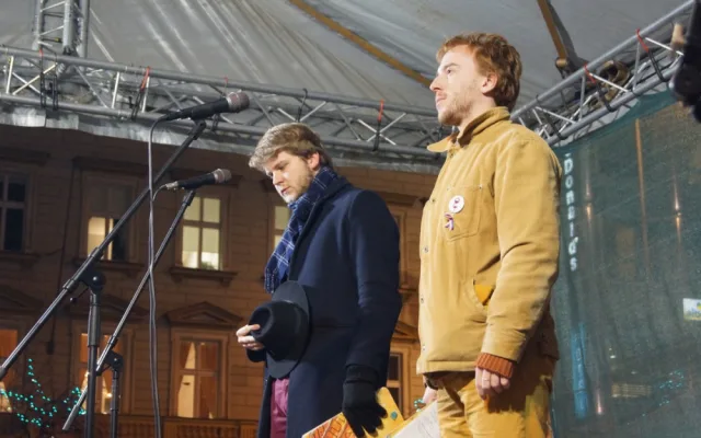 FOTO/VIDEO: Demonstrace proti Babišovi se účastnilo 50 tisíc lidí. Za týden se akce bude opakovat