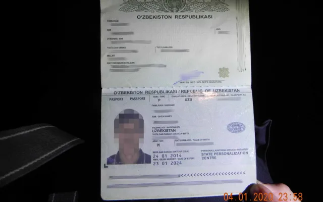 Uzbecký pas, polské auto, ukrajinský řidičák. Taxikář bez povolení skončil v rukou policie