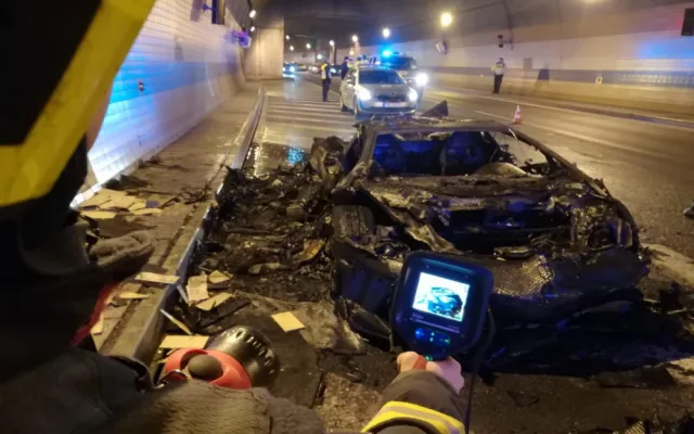 V Blance shořelo luxusní lamborghini. Škoda přesáhne pět milionů.