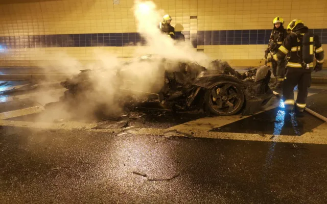 V Blance shořelo luxusní lamborghini. Škoda přesáhne pět milionů.