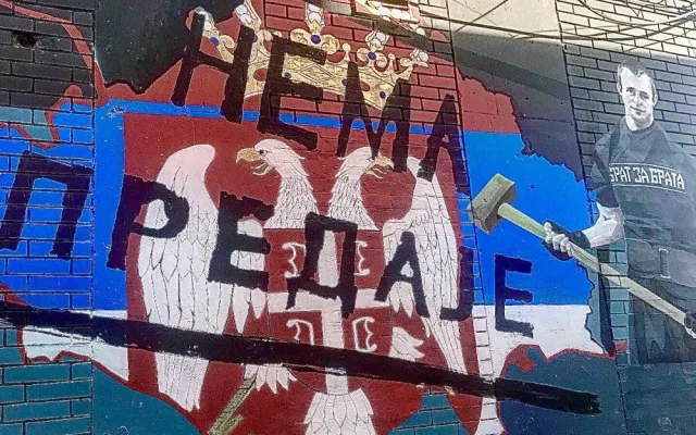 Graffiti v severní části města.