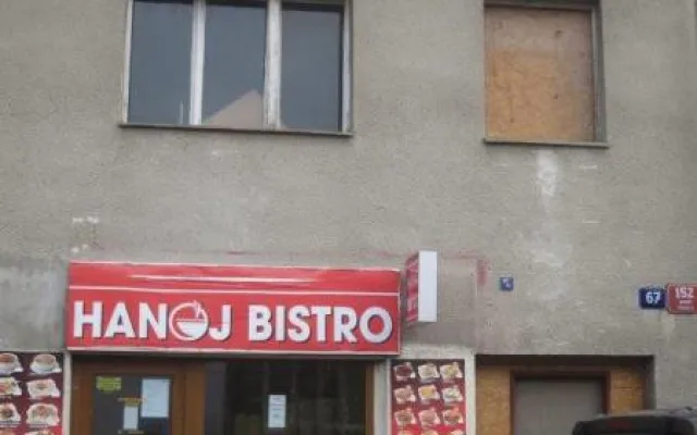 Odpadky a nepořádek. Inspekce uzavřela Hanoj Bistro na Braníku.