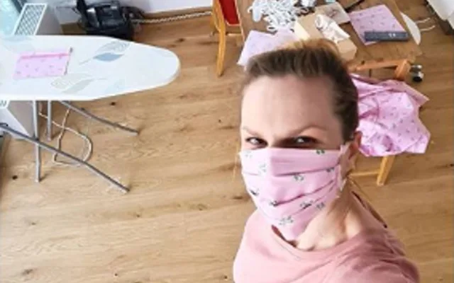 Rouška není hanba! Do výzvy se zapojují i české celebrity