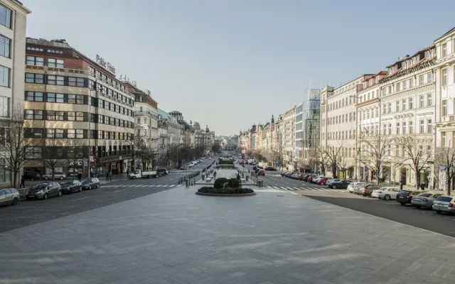 FOTOGALERIE: Vydejte se na procházku liduprázdnou Prahou