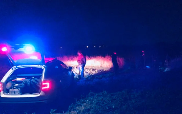 VIDEO: Řidič čtyřkolky ujížděl policii. Byl pod vlivem drog a má zákaz řízení