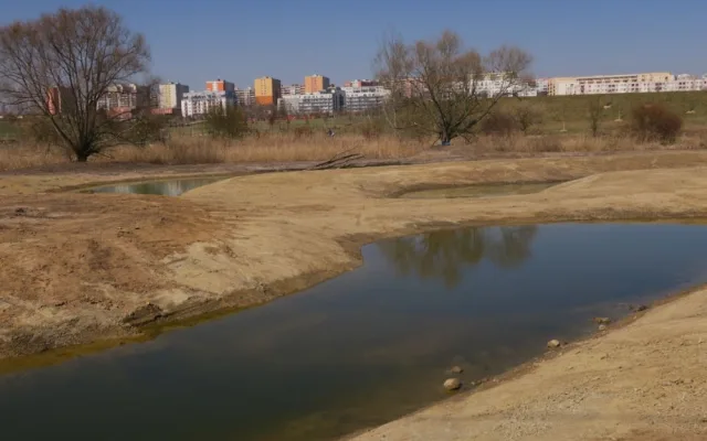 FOTO: U Čerňáku vznikl nový ostrov a velká písečná duna