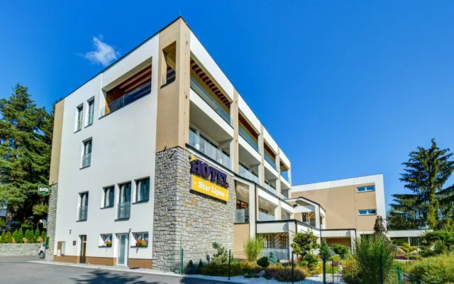 Hotel a restaurace Star Lipno. Nechte se hýčkat, odpočiňte si a uspokojte vaše chuťové pohárky