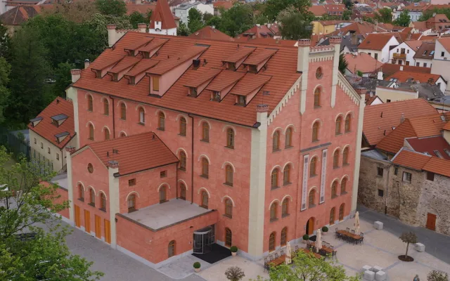 SOUTĚŽ: Vyhrajte pobyt pro dvě osoby na dvě noci v Hotelu Budweis