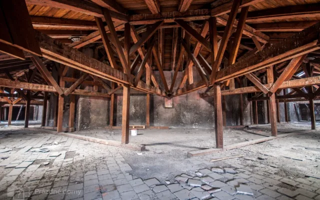FOTO: Zapomenutý palác v centru Prahy dostane nový život. Bude v něm muzeum