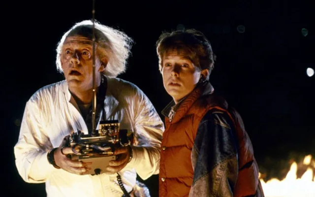 Michael J. Fox, Christopher Lloyd.
