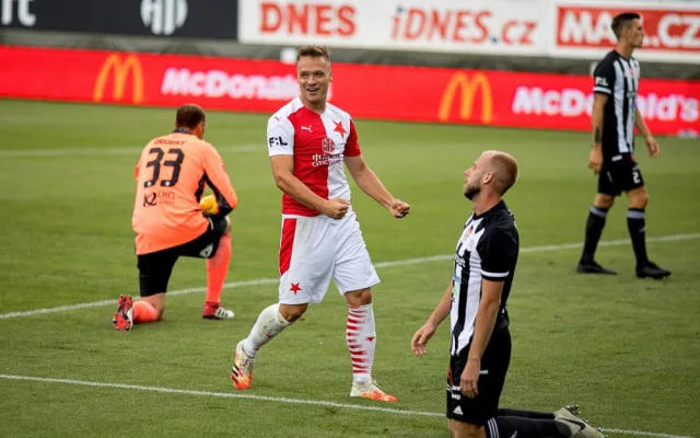 Slavia na jihu Čech dominovala a vykročila za obhajobou. Dynamu nadělila šest branek