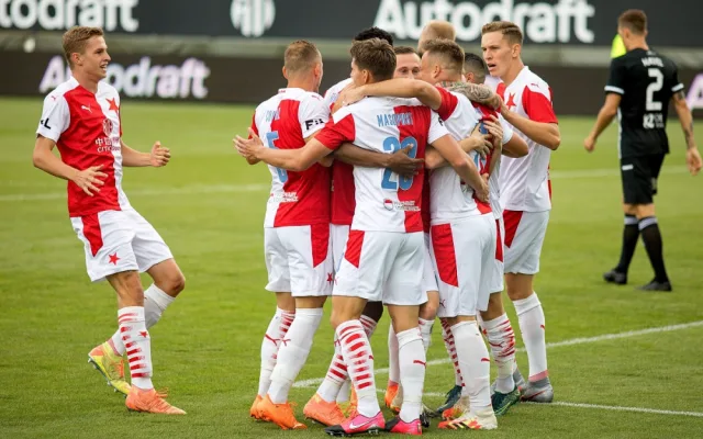 Slavia na jihu Čech dominovala a vykročila za obhajobou. Dynamu nadělila šest branek