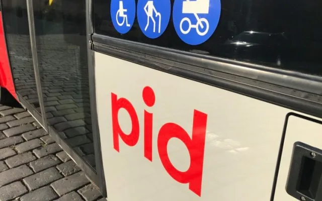 FOTO, VIDEO: Praha představila autobus s novým designem. Podívejte se na video