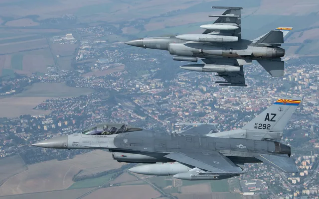 Nad Prahou přeletí americký bombardér B-52. Prý poletí velmi nízko