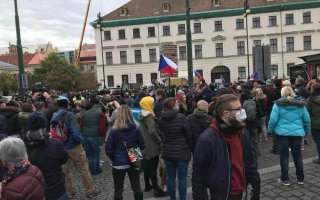 FOTOGALERIE: Vláda likviduje životy, naše práva a naši zem, znělo na demonstraci v Praze