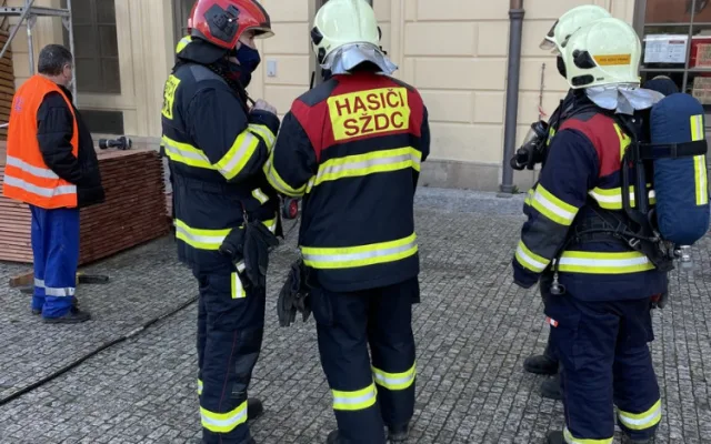 FOTO, VIDEO: Dnes dopoledne hořelo na Masarykově nádraží v Praze
