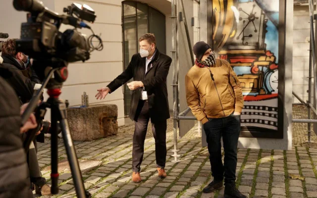 FOTO: Na dvoře Musea Kampa bude k vidění graffiti z Křižíkova pavilonu. Charitativní aukce pomůže lidem s rakovinou