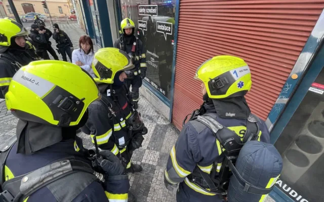 FOTO, VIDEO: Požár elektra v Praze způsobil škodu za několik milionů korun