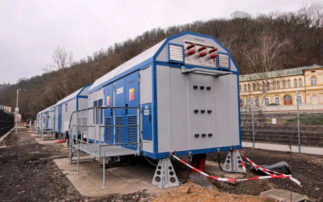 FOTO: V Radotíně se po uzavírce znovu otevře podjezd pod železnicí