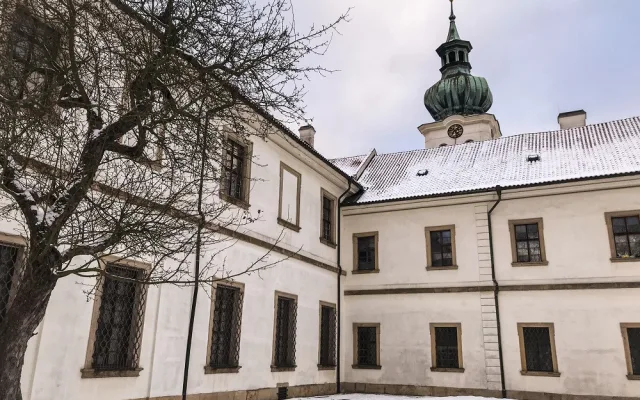 Břevnovský klášter je nejstarší mužský klášter na našem území a také nejstarší místo, kde se vařilo pivo