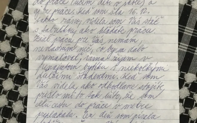 Mrtvá dcera, život bezdomovce a teď vlna solidarity. Přečtěte si příběh malíře Josefa z metra