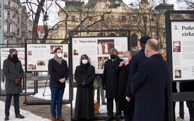 Venkovní výstava na náměstí Míru připomíná založení Visegrádské skupiny před 30 lety