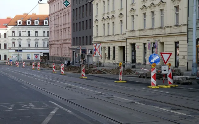 Rekonstrukce tramvajové trati opět omezí provoz v Praze 4