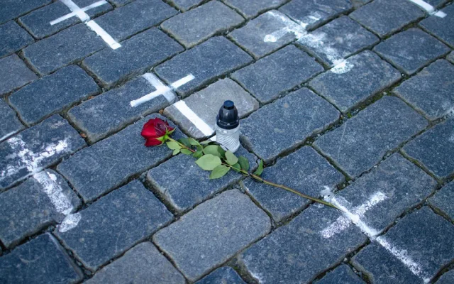 Babička Věra nebo děda František. Křížky na Staromáku dostávají konkrétní jména