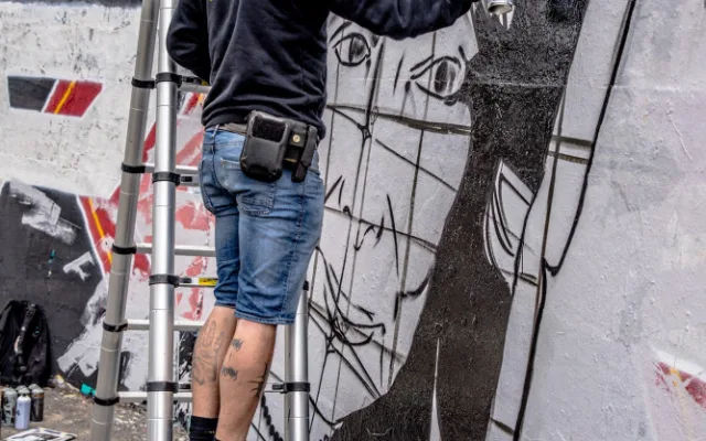 MuralArt vznikl jako vzpomínka na Hanu Hegerovou v pražských Hlubočepích