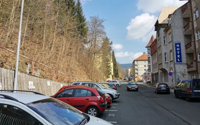 Lávka v Praze-Lipencích konečně dostane kameru. Díky výhře v soutěži Slepá místa