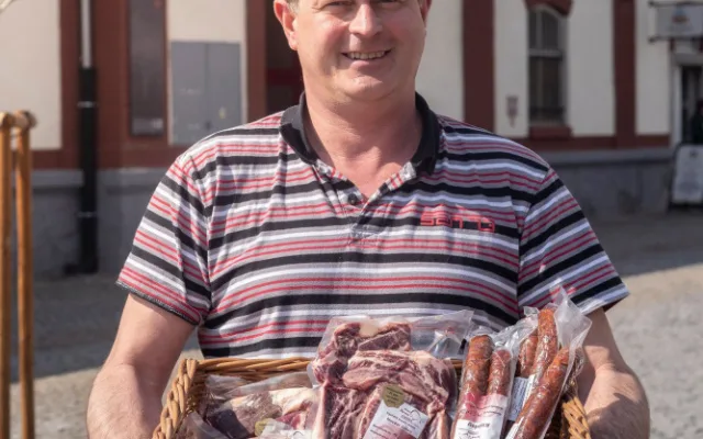 Opravárna, papírnictví i keramická dílna. Pražská tržnice představí nové služby