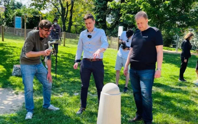 Patník nově znázorňuje střed Prahy. Hlavním cílem je pobavit lidi, říká starosta