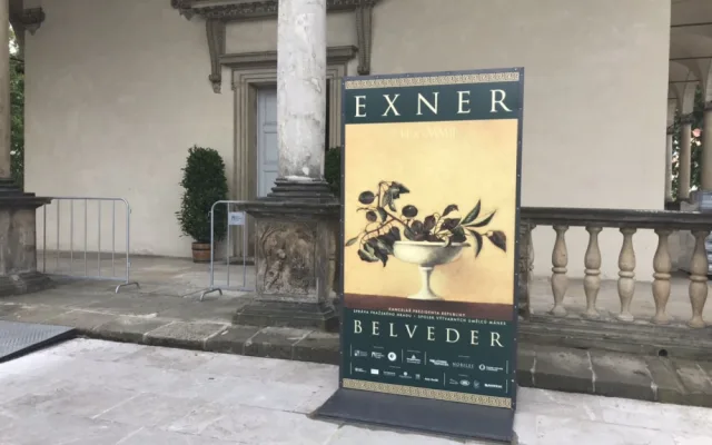 V díle Ivana Exnera se prolíná inspirace českými klasiky i světovou kulturou. Jeho obrazy je možné vidět v Královském letohrádku