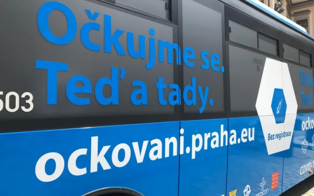 Prahou bude jezdit očkovací autobus. Zamíří na náplavku i do Stromovky