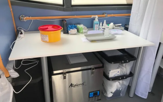Prahou bude jezdit očkovací autobus. Zamíří na náplavku i do Stromovky