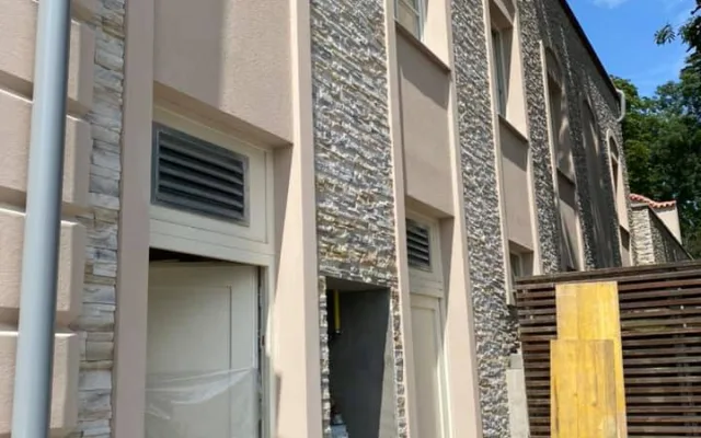 Obnovena hostince U Brabců v Praze 9 bude stát téměř sto milionů korun