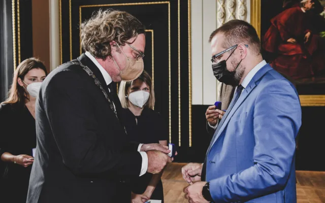 Zástupci běloruské opozice dnes získali od Prahy symbolický dar