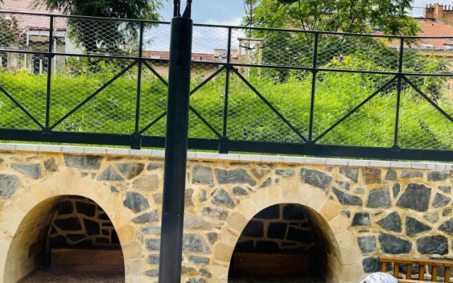 V Praze vznikl nový plácek s železniční tématikou pro děti. Podívejte se, jak vypadá