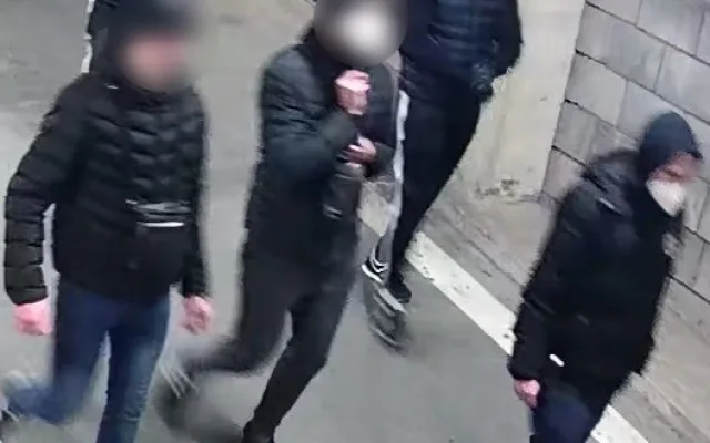 Kamara - just a nig*er! Policie má dva z autorů rasistického vzkazu