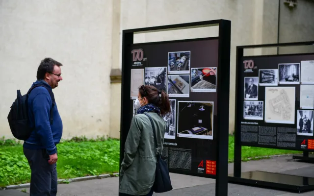 Městský archiv oslavuje 170 let od svého založení venkovní výstavou
