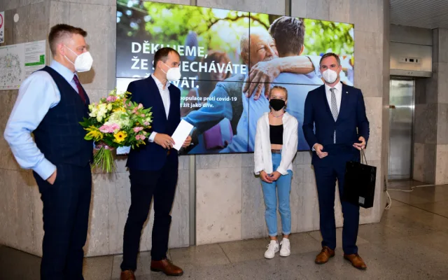 V očkovacím centru na Vyšehradě naočkovali již sto tisíc lidí. Centrum v budoucnu skončí