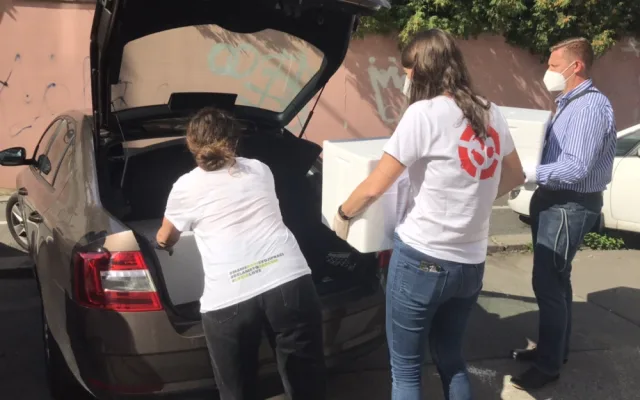 Stovka lidí v charitě získala oběd zdarma díky happeningu Oběd v nouzi