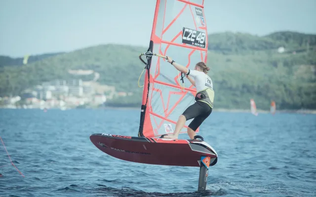 Doufám, že se windsurfing do povědomí veřejnosti opět vrátí, přeje si šampion Petr Čech