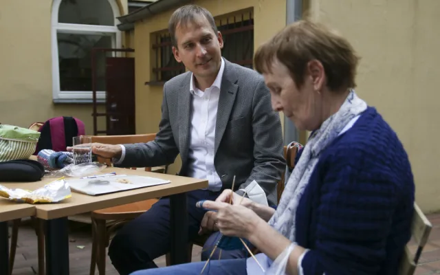 V bývalé škole na pražském Smíchově je obnovené centrum pro seniory
