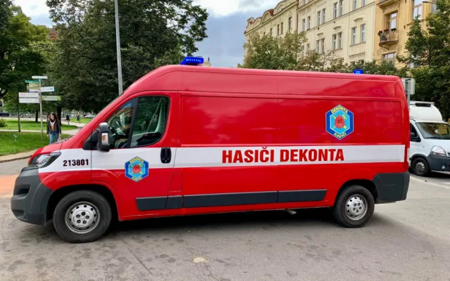 Na Jiřáku se objevila skvrna od oleje. Čištění stálo kolem 70 tisíc, říká starosta Ptáček
