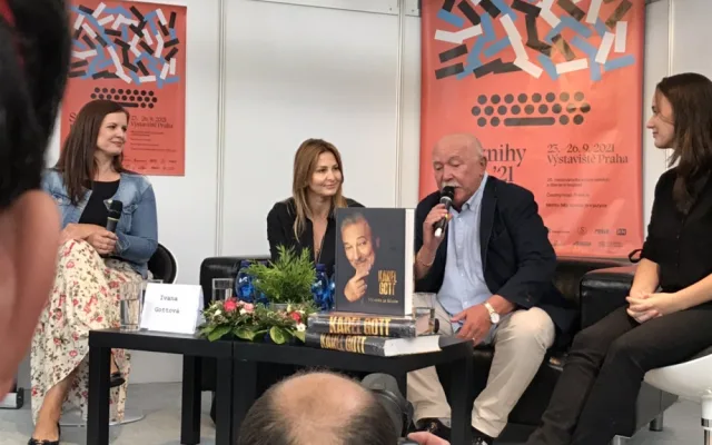 Ivana Gottová představila autobiografii Karla Gotta Má cesta za štěstím