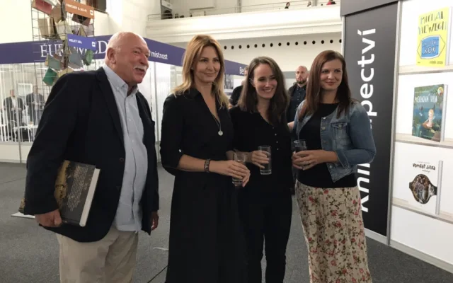 Ivana Gottová představila autobiografii Karla Gotta Má cesta za štěstím