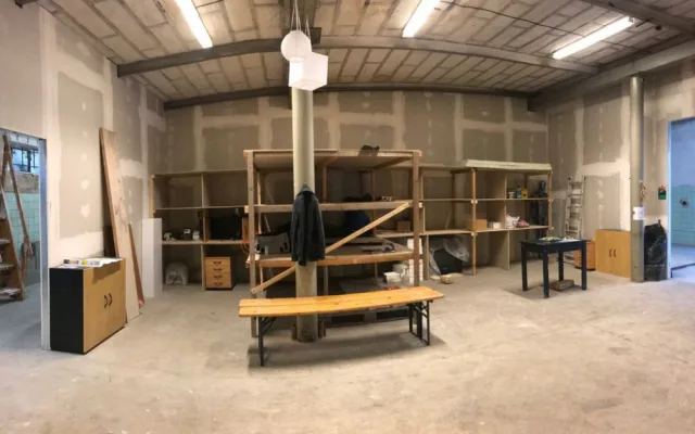 Je to jako e-shop, jen bez placení. V Praze funguje sklad uměleckého materiálu art re use