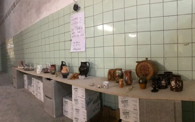 Je to jako e-shop, jen bez placení. V Praze funguje sklad uměleckého materiálu art re use